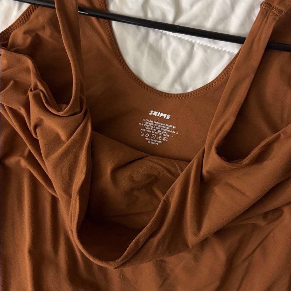 TWO SKIMS fits everybody square neck bodysuits - Picture 2 of 5